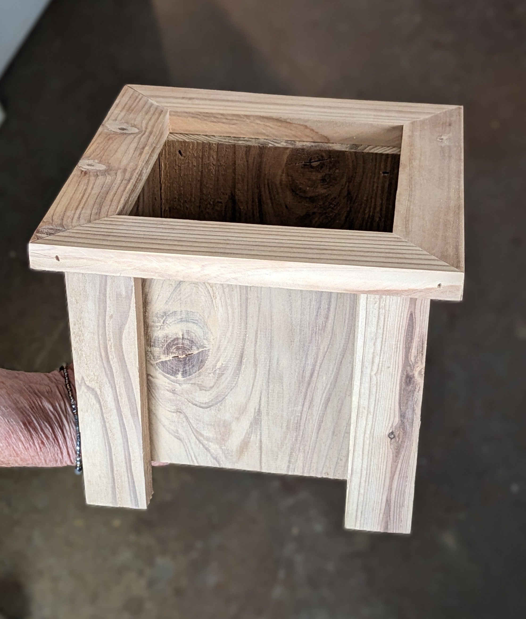 Cedar Wooden Planter Box 7.5